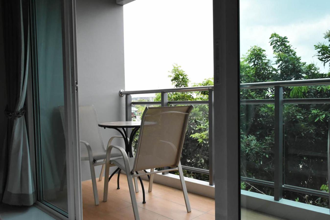 Whale Marina Condominium Na Chom Thian Room photo