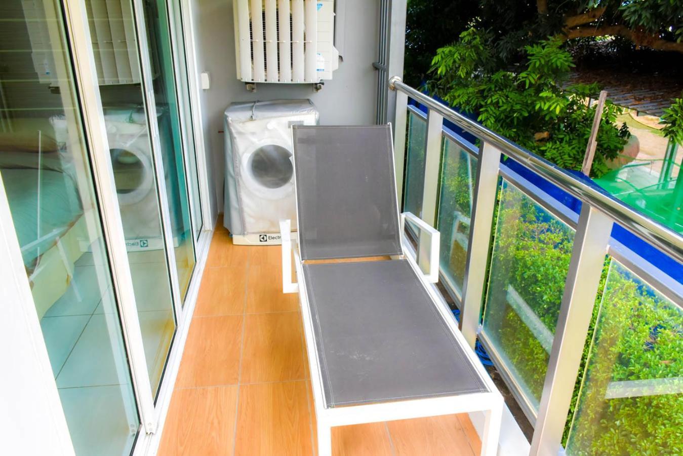 Whale Marina Condominium Na Chom Thian Room photo